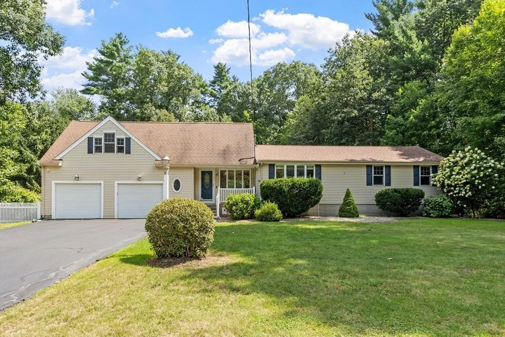Unit for sale at 141 Black Brook Rd, Easton, MA 02334