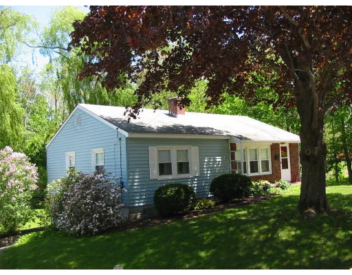 Unit for sale at 26 Bullard St, Holden, MA 01520