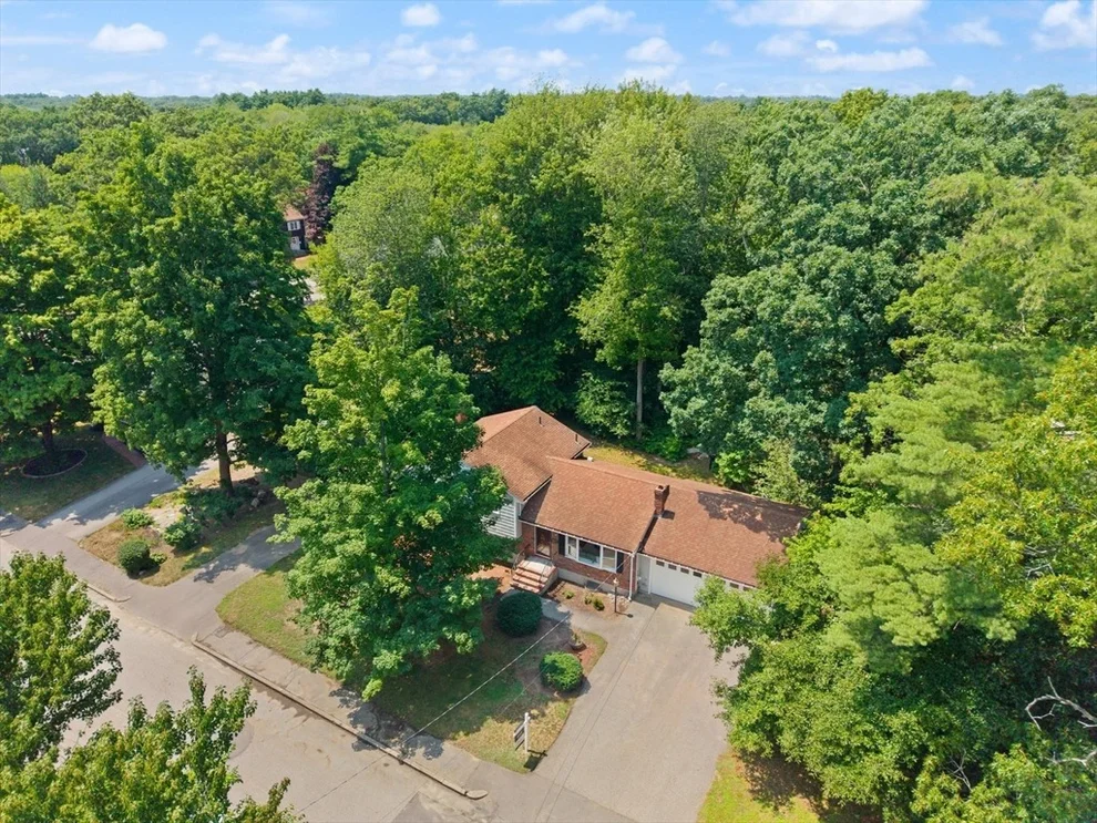 Unit for sale at 35 Rustic Dr, Weymouth, MA 02190