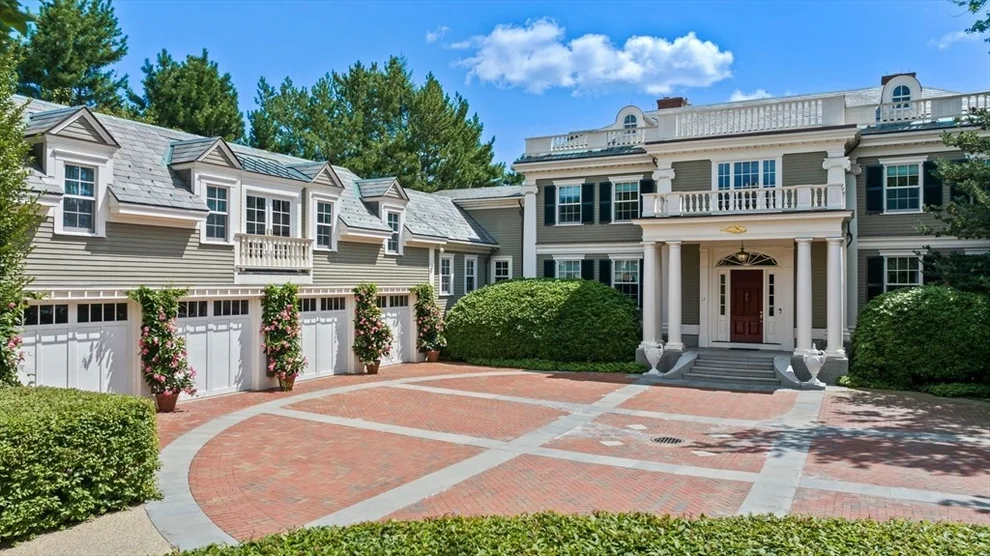 Unit for sale at 17 Crowninshield Road, Marblehead, MA 01945