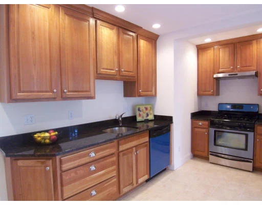 Unit for sale at 35 Sunnyside Rd, Quincy, MA 02169