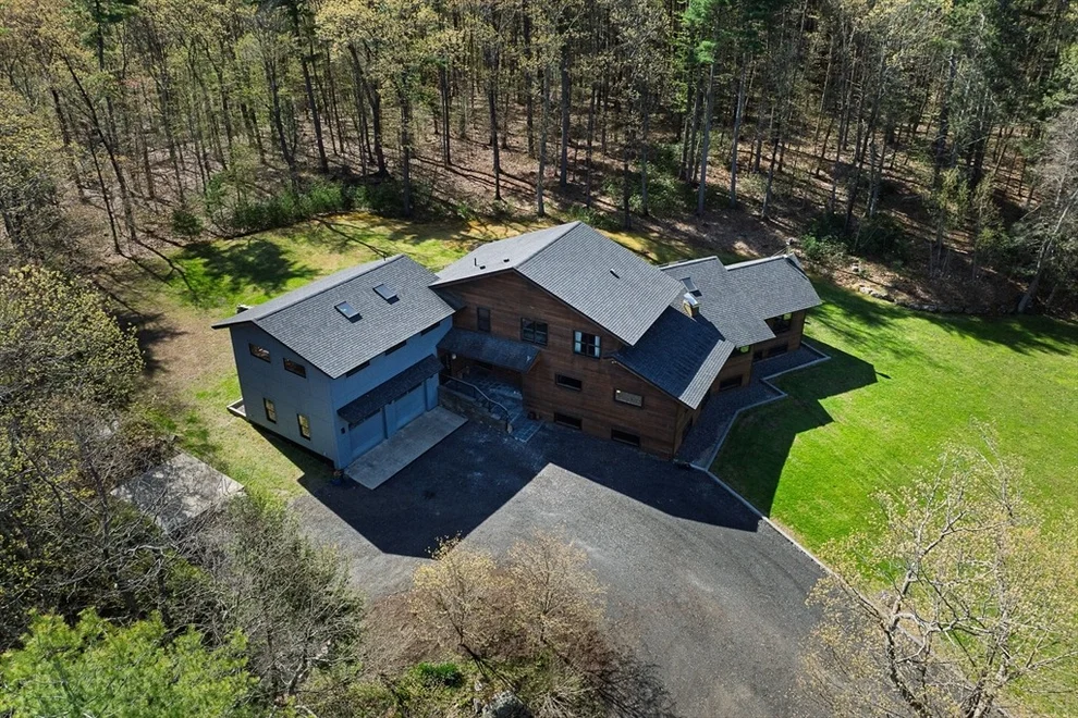 Unit for sale at 555 Coles Meadow Rd, Northampton, MA 01060