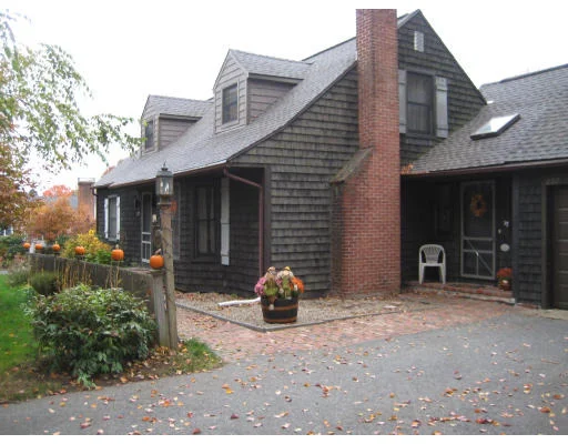 Unit for sale at 237 Maple Street, East Longmeadow, MA 01028