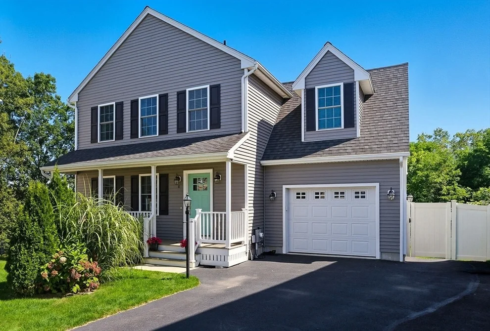 Unit for sale at 8 Cherry Blossom Cir, Worcester, MA 01605