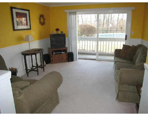 Unit for sale at 2403 Franklin Crossing Rd, Franklin, MA 02038