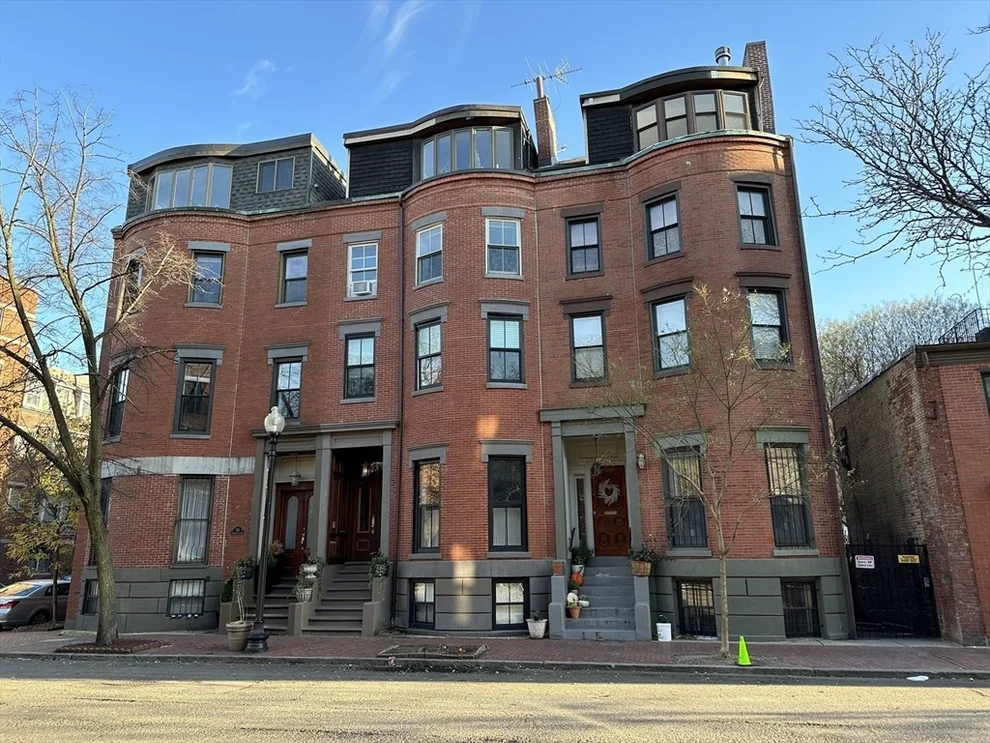 Unit for sale at 520 Shawmut Ave, Boston, MA 02118