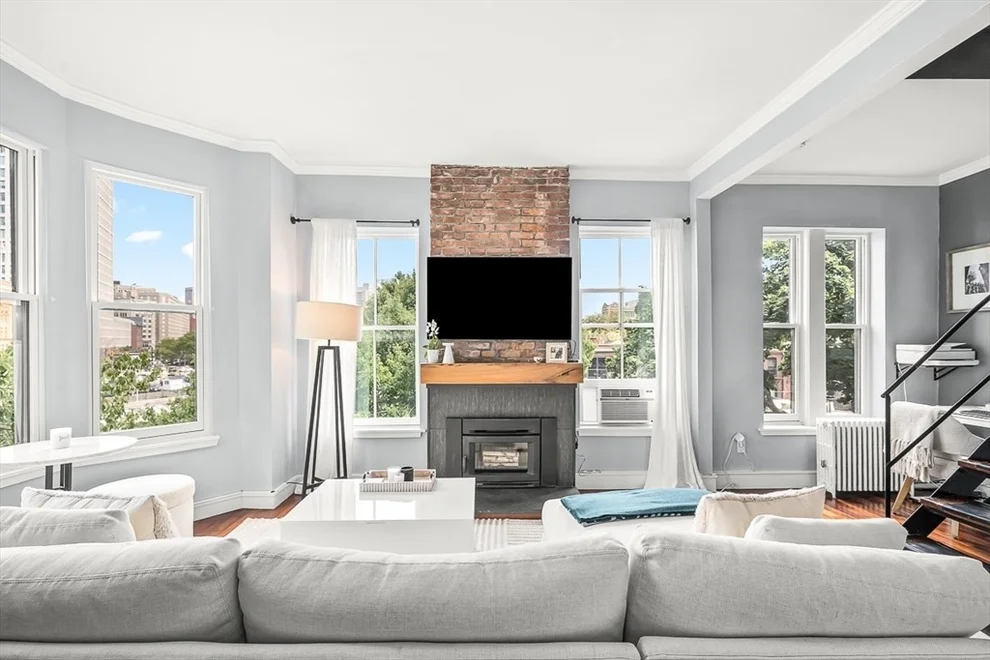 Unit for sale at 17 Cazenove St, Boston, MA 02116