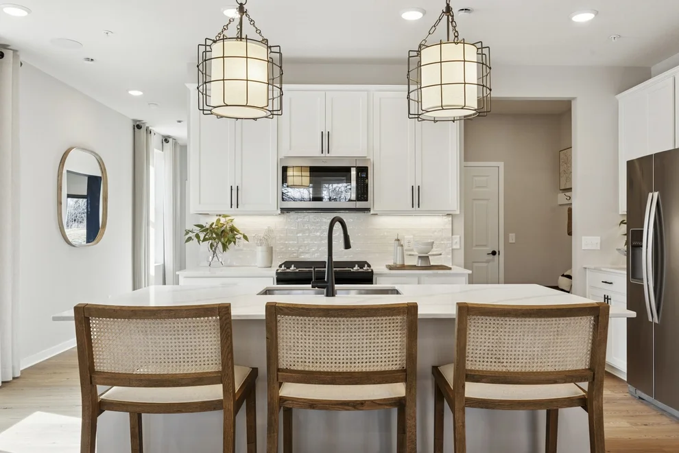 Unit for sale at 29 Emerald Run, Shrewsbury, MA 01545