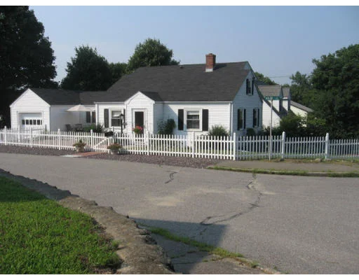 Unit for sale at 3 Helen St, Waltham, MA 02452