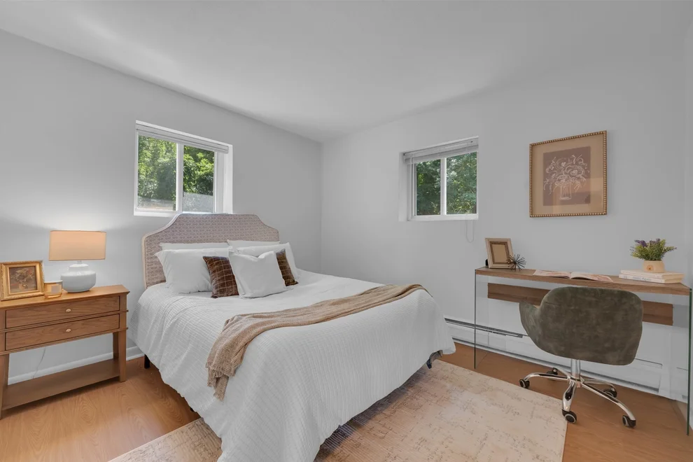 Unit for sale at 35 Westgate Rd, Boston, MA 02467