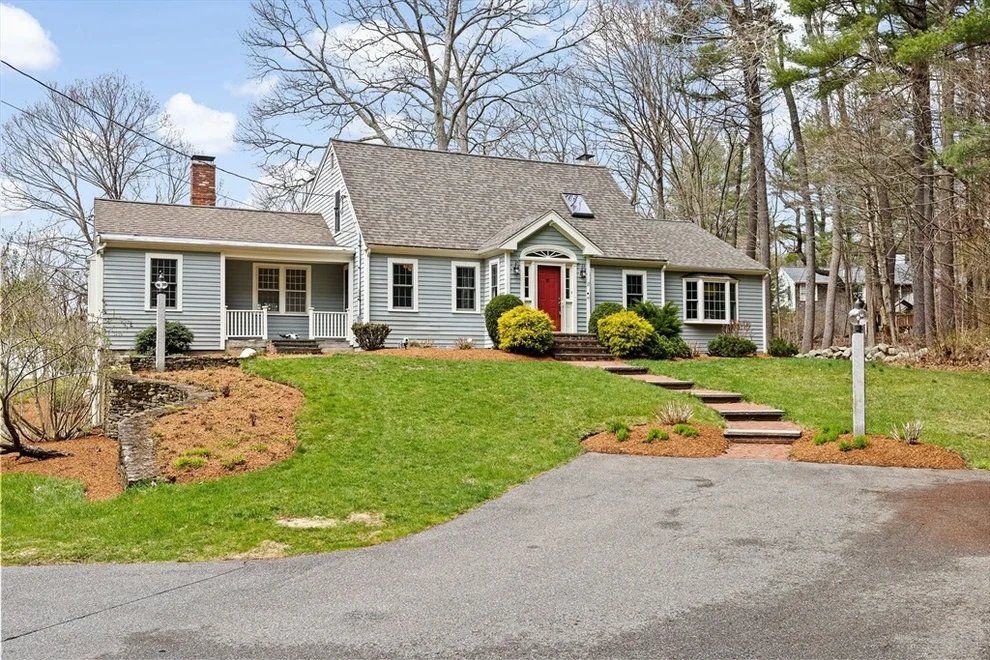 Unit for sale at 17 May Elm Ln, Norwell, MA 02061