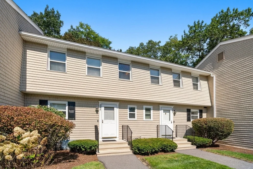 Unit for sale at 2255 Commonwealth Ave, Newton, MA 02466