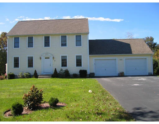 Unit for sale at 21 Old Howarth Road, Oxford, MA 01540