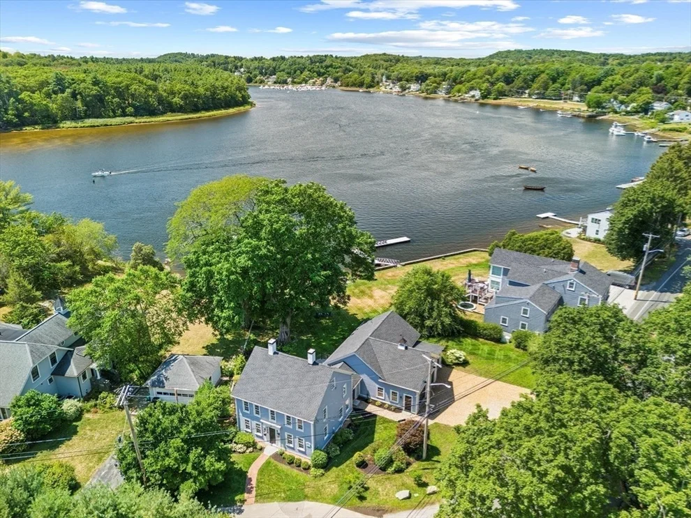 Unit for sale at 473 Main Street, Amesbury, MA 01913