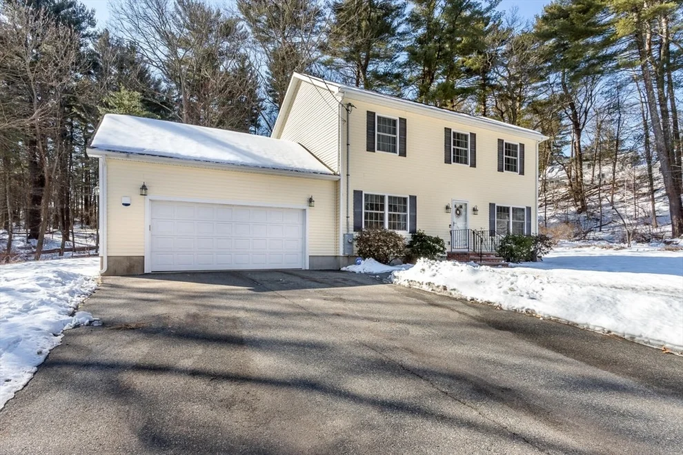 Unit for sale at 94 Eastwood Rd, Stoughton, MA 02072