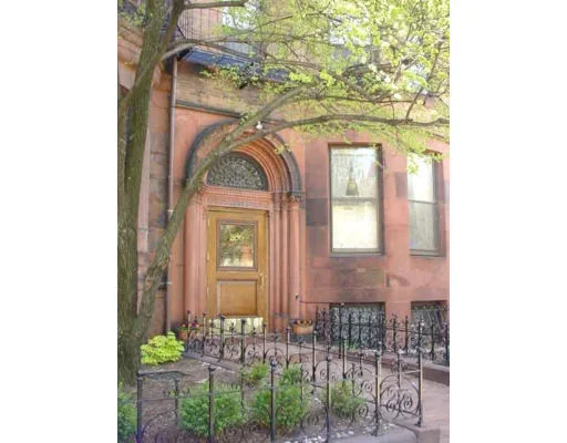 Unit for sale at 280 Commonwealth Ave, Boston, MA 02116