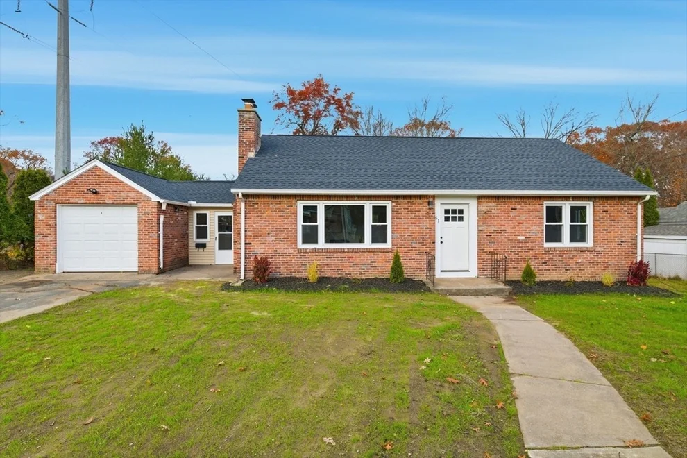 Unit for sale at 61 Clarence St, West Springfield, MA 01089