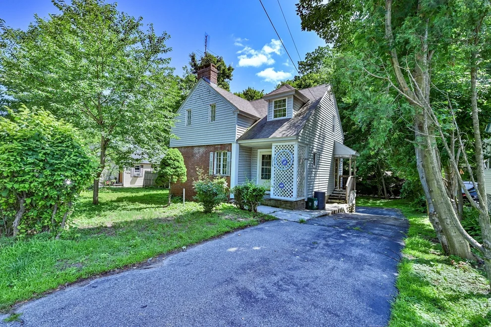Unit for sale at 1278 Pleasant St, Worcester, MA 01602