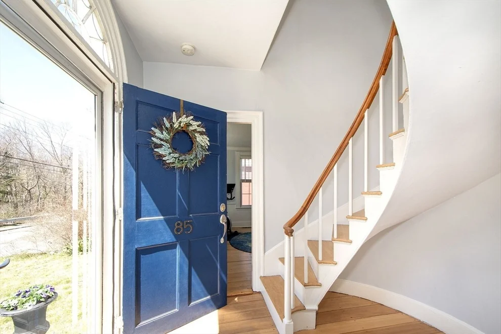 Unit for sale at 85 Main Street, Kingston, MA 02364