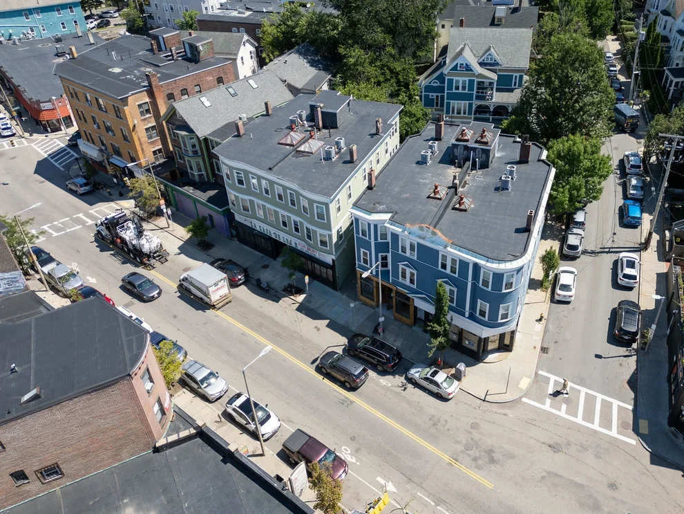 Unit for sale at 370-372 Centre St, Boston, MA 02130