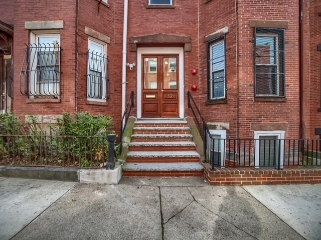 Unit for sale at 32 Williams St, Boston, MA 02446