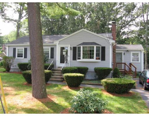 Unit for sale at 682 Pond Street, Franklin, MA 02038