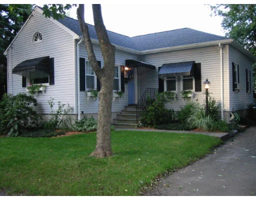 Unit for sale at 14 Gardner Avenue, Woburn, MA 01801