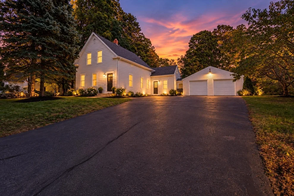 Unit for sale at 384 Mill St, Gardner, MA 01440