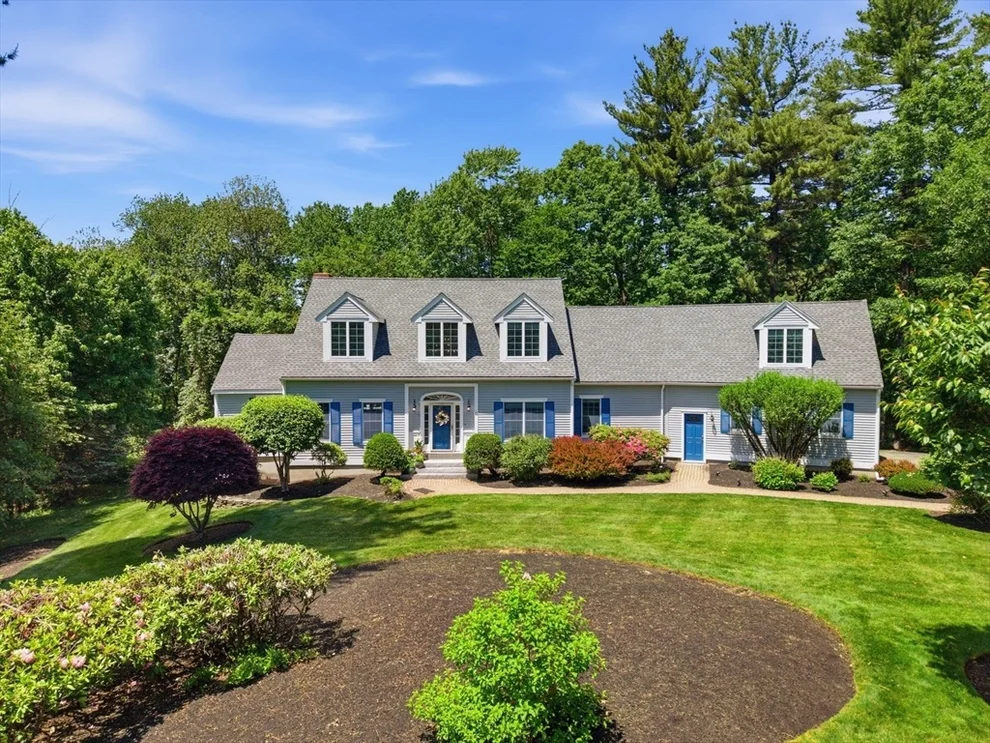 Unit for sale at 15 Erin Way, Middleton, MA 01949
