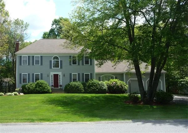 Unit for sale at 14 Penacook Ln, Natick, MA 01760