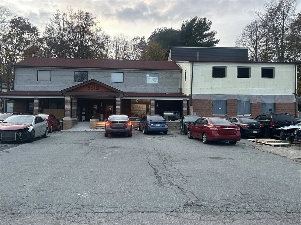 Unit for sale at 861B Ashley Blvd, New Bedford, MA 02745