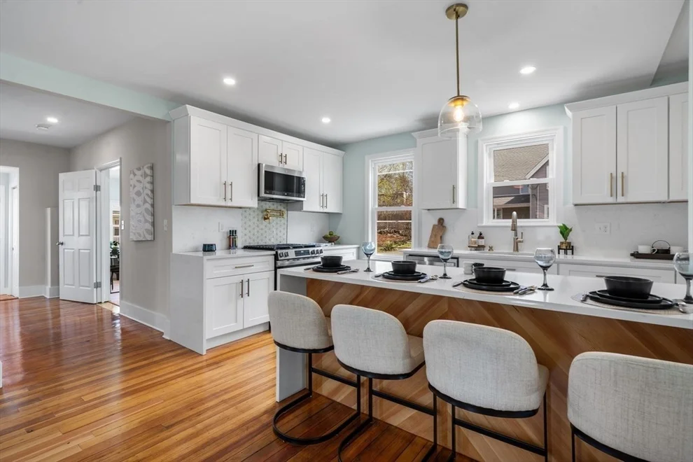 Unit for sale at 11 Quincy Ave, Norwood, MA 02062