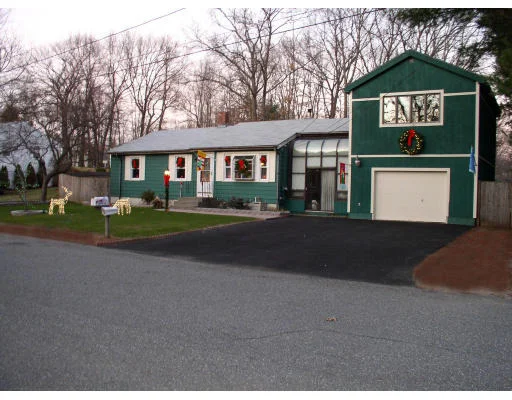 Unit for sale at 11 Sunset Dr, Leominster, MA 01453