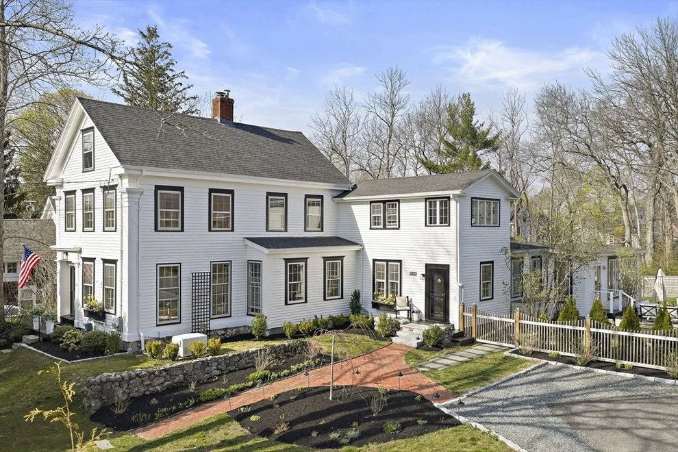 Unit for sale at 172 S Main St, Cohasset, MA 02025