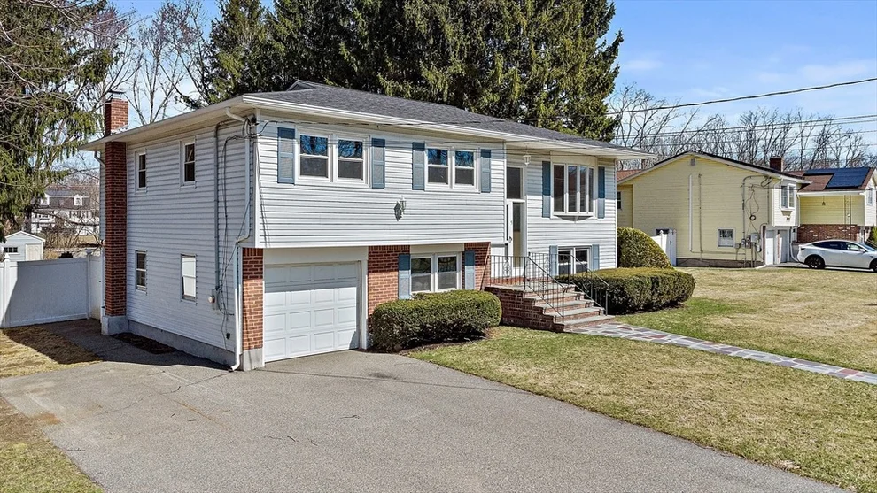 Unit for sale at 5 Grant Street, Woburn, MA 01801