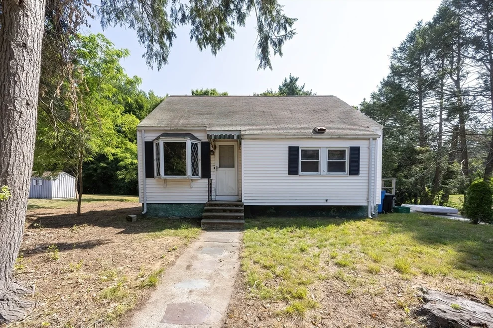 Unit for sale at 25 Geordan Ave, Wrentham, MA 02093