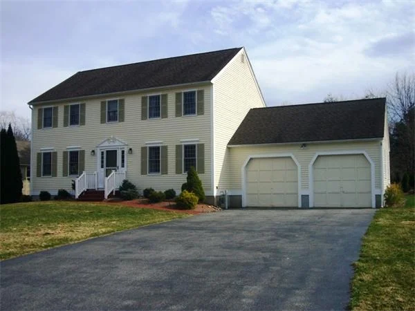 Unit for sale at 16 Magnolia Dr, Westford, MA 01886