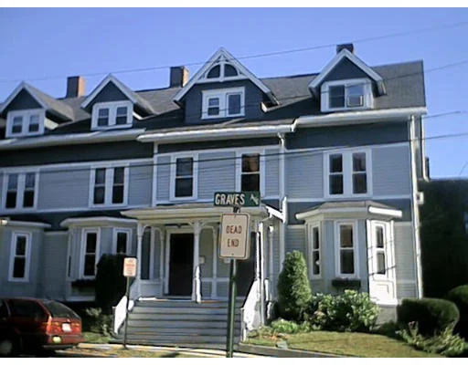 Unit for sale at 3 Graves Ave, Northampton, MA 01060