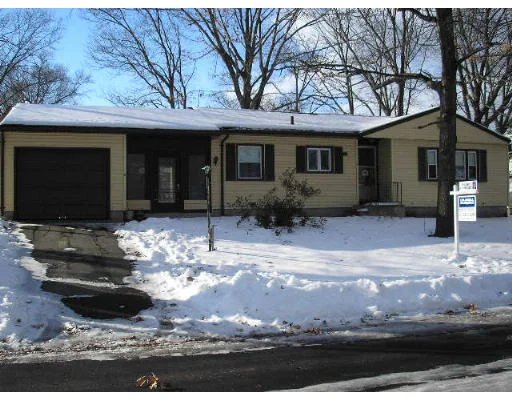 Unit for sale at 2 Daniel Drive, Chicopee, MA 01020