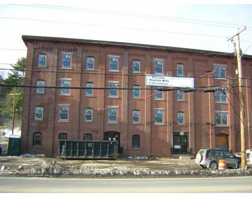 Unit for sale at 540 Main Street, Clinton, MA 01510