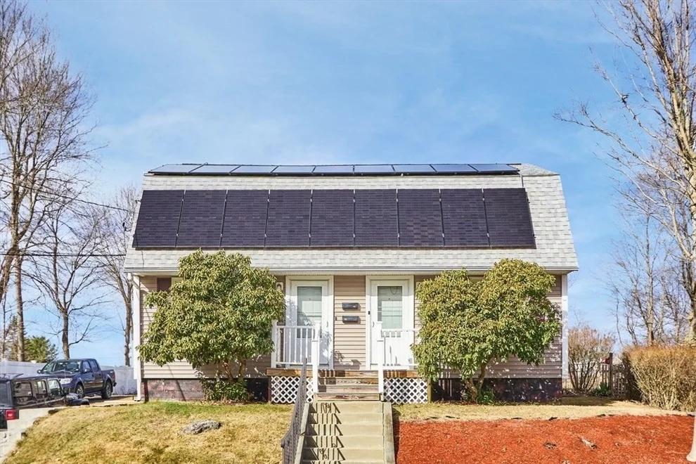 Unit for sale at 11 Waterman Rd, Auburn, MA 01501