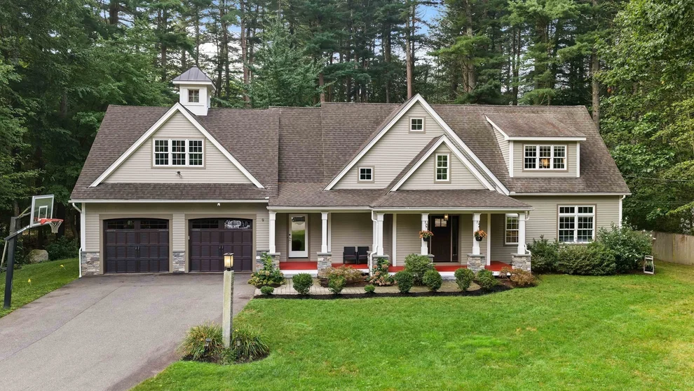Unit for sale at 9 Old Farm Circle, Wayland, MA 01778