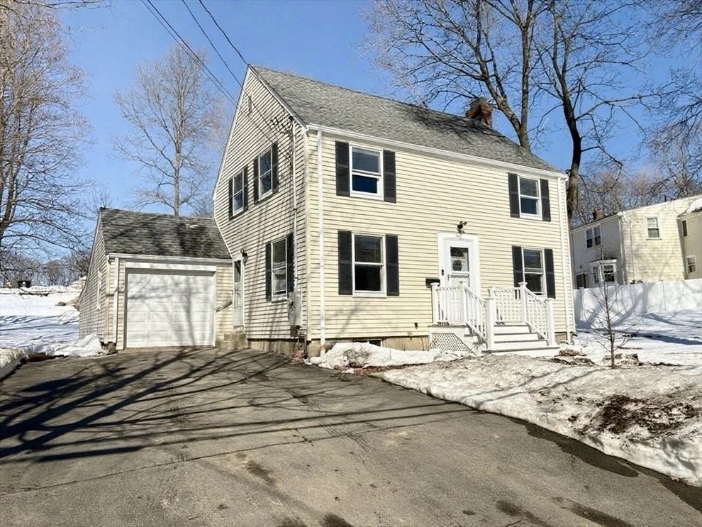 Unit for sale at 342 Elm St., Braintree, MA 02184