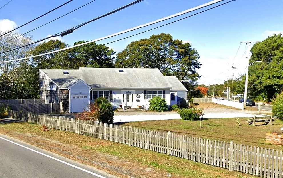 Unit for sale at 54 Old Main St, Yarmouth, MA 02664