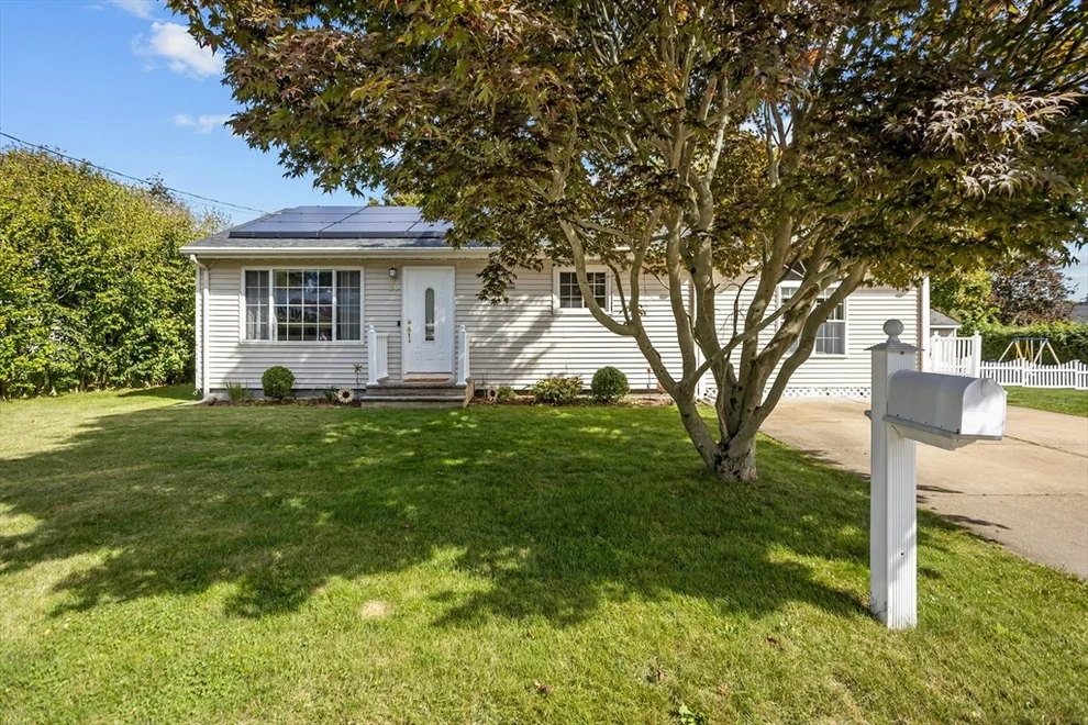 Unit for sale at 30 Alsada Rd, Swansea, MA 02777