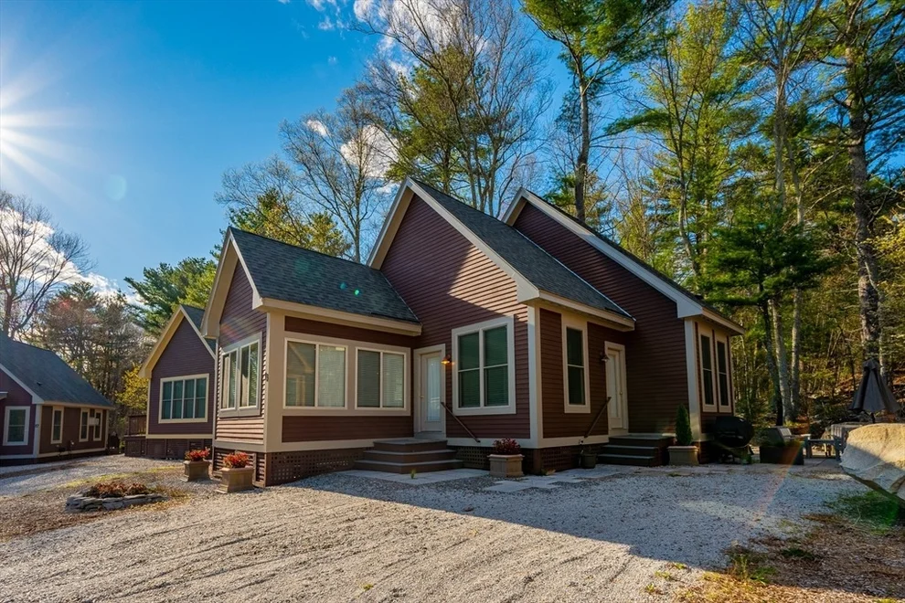 Unit for sale at 13 Farmhouse Row, Westford, MA 01886