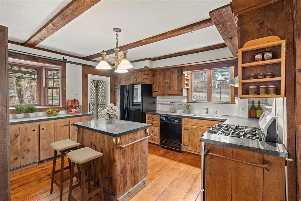Unit for sale at 350 Essex Ave, Gloucester, MA 01930