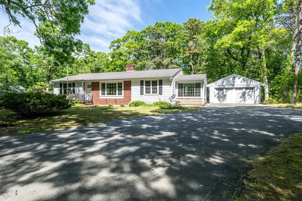 Unit for sale at 844 Shootflying Hill Rd, Barnstable, MA 02632