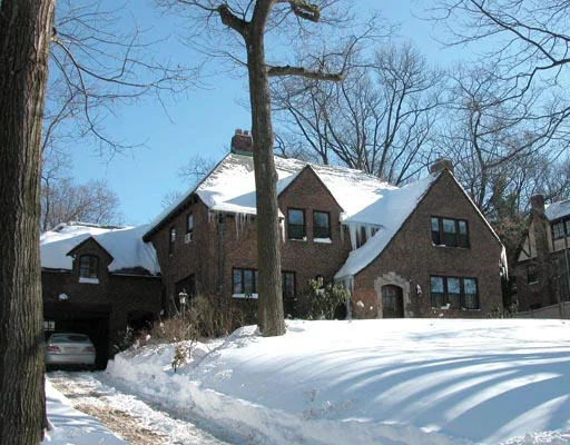 Unit for sale at 518 Chestnut Street, Newton, MA 02468
