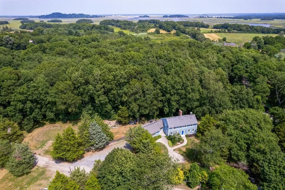 Unit for sale at 42 Spring St, Essex, MA 01929